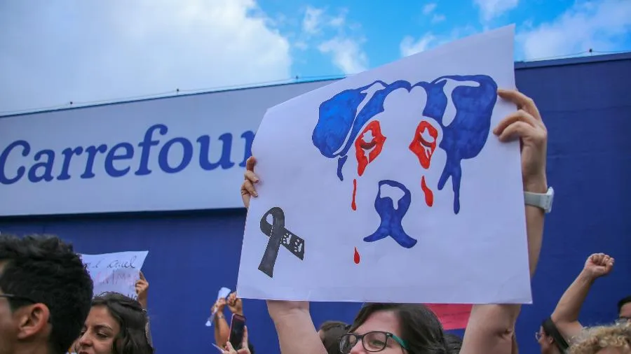 Ato contra morte de cão faz Carrefour Osasco fechar as portas - 08/12 ...